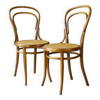 2 Chaises N°14 cannées. Kohn 1895, noyer clair