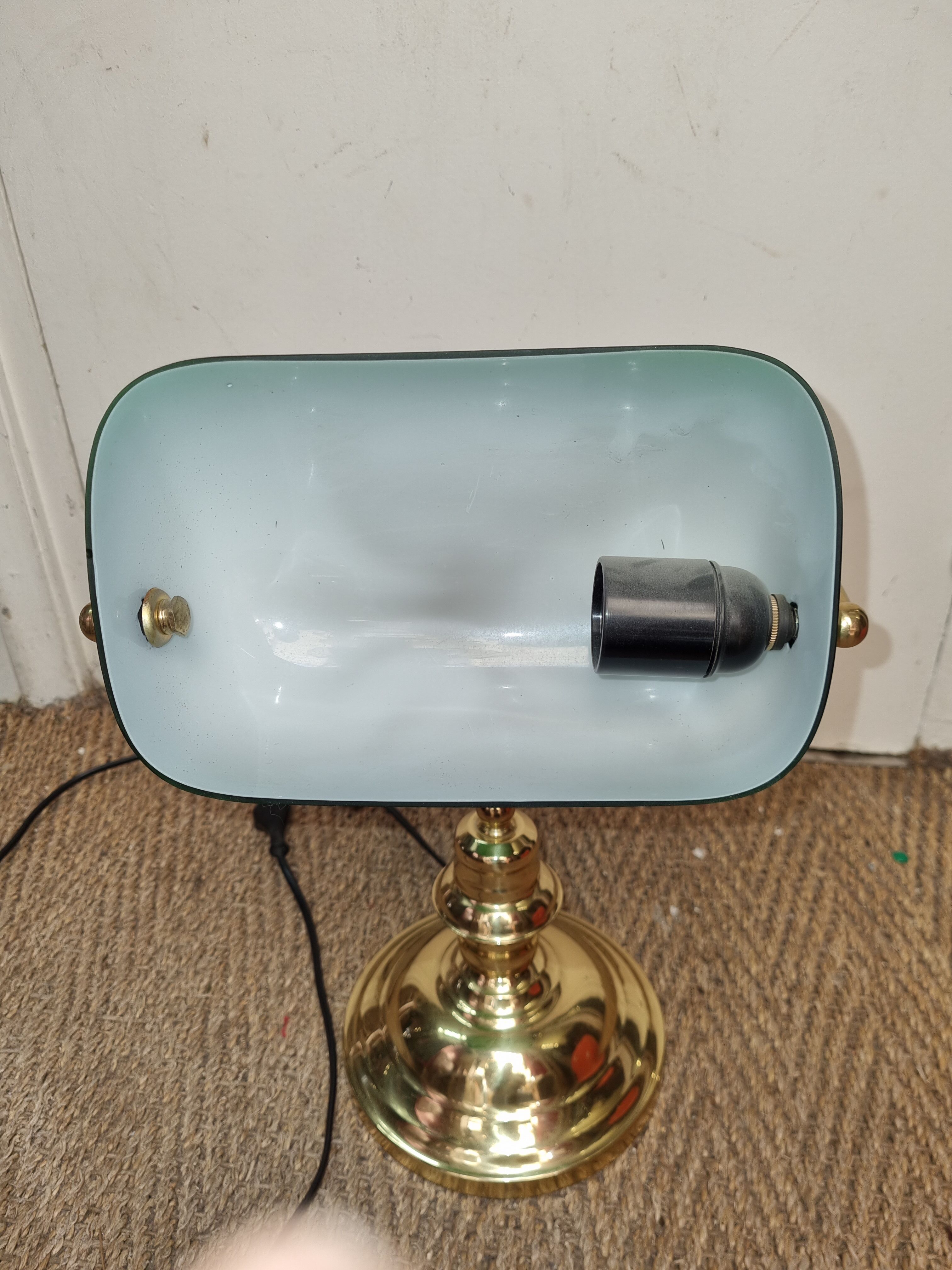 Green opaline banker lamp