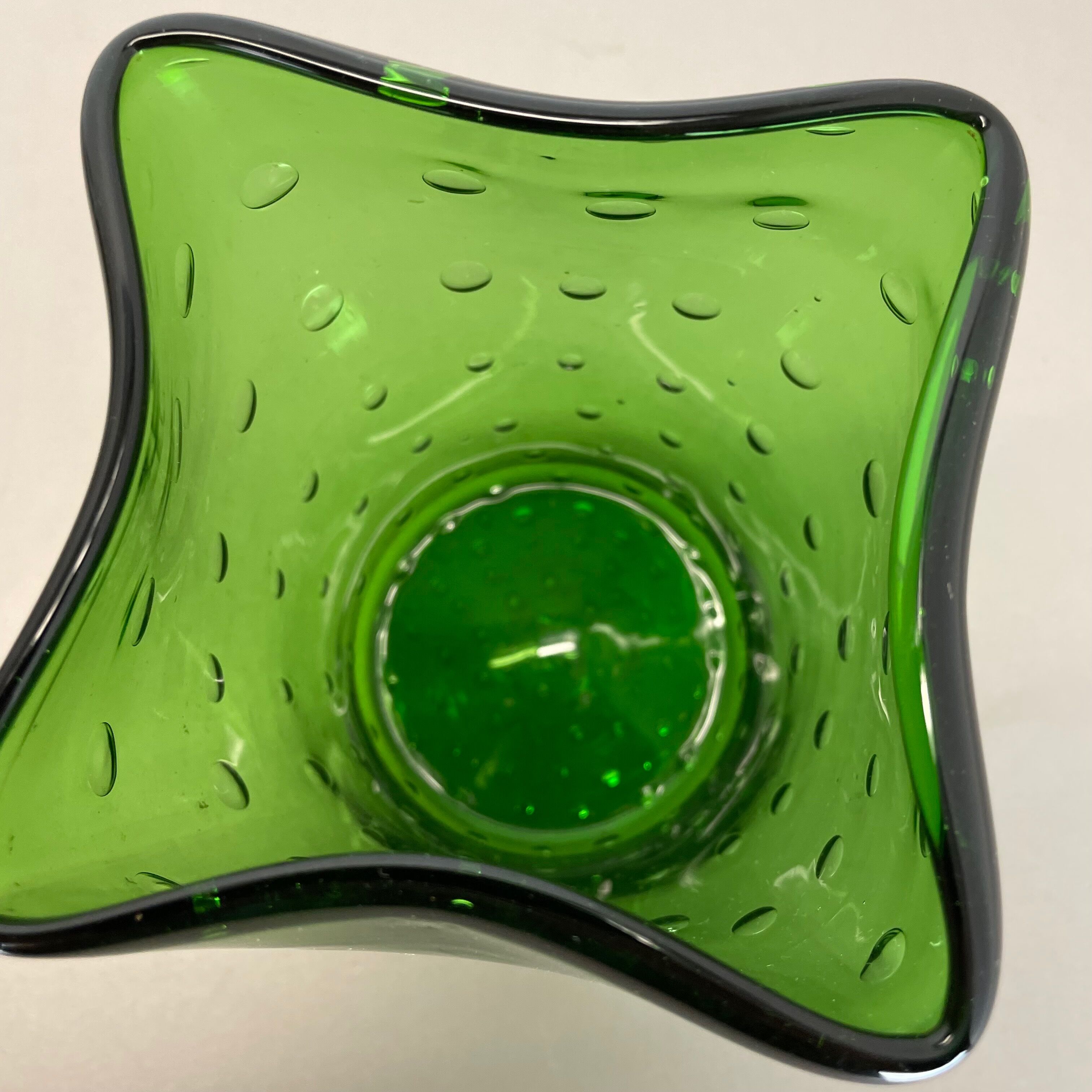 Murano Glass Bullicante Bubble "Green" Vase Element Shell Murano, Italy, 1970s
