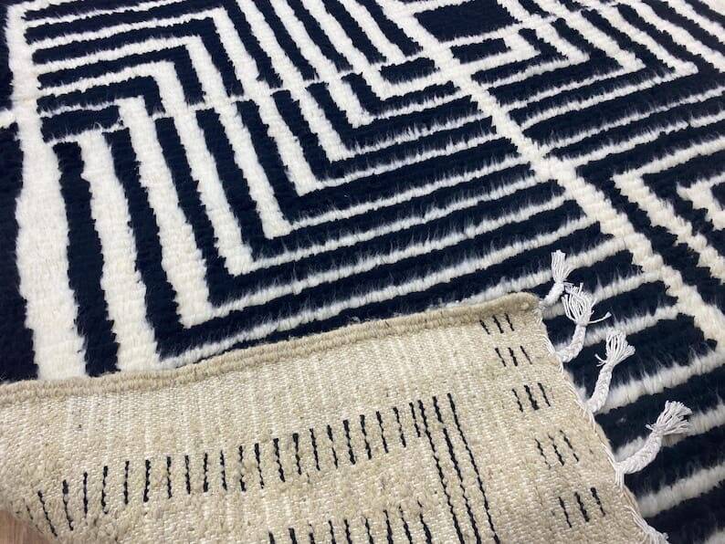 Handmade black and white Beni Ouraine Berber rug, size 150 x 250 cm