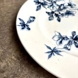 Small round Lunéville dish in blue ironstone, "Azaléa" service