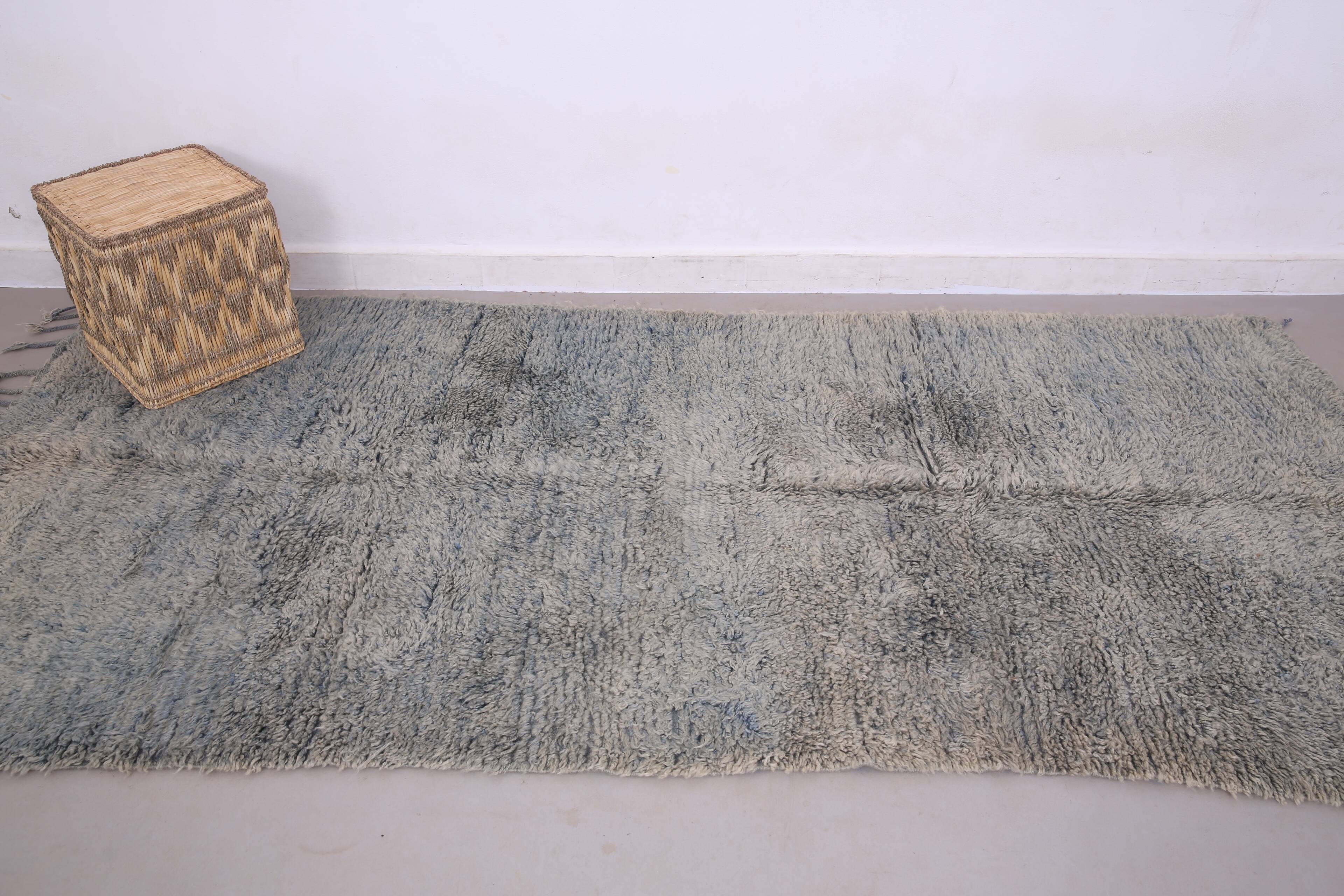 Pale Vintage Moroccan Rug 137 x 295 cm - Berber Wool Rug - Handmade Rug
