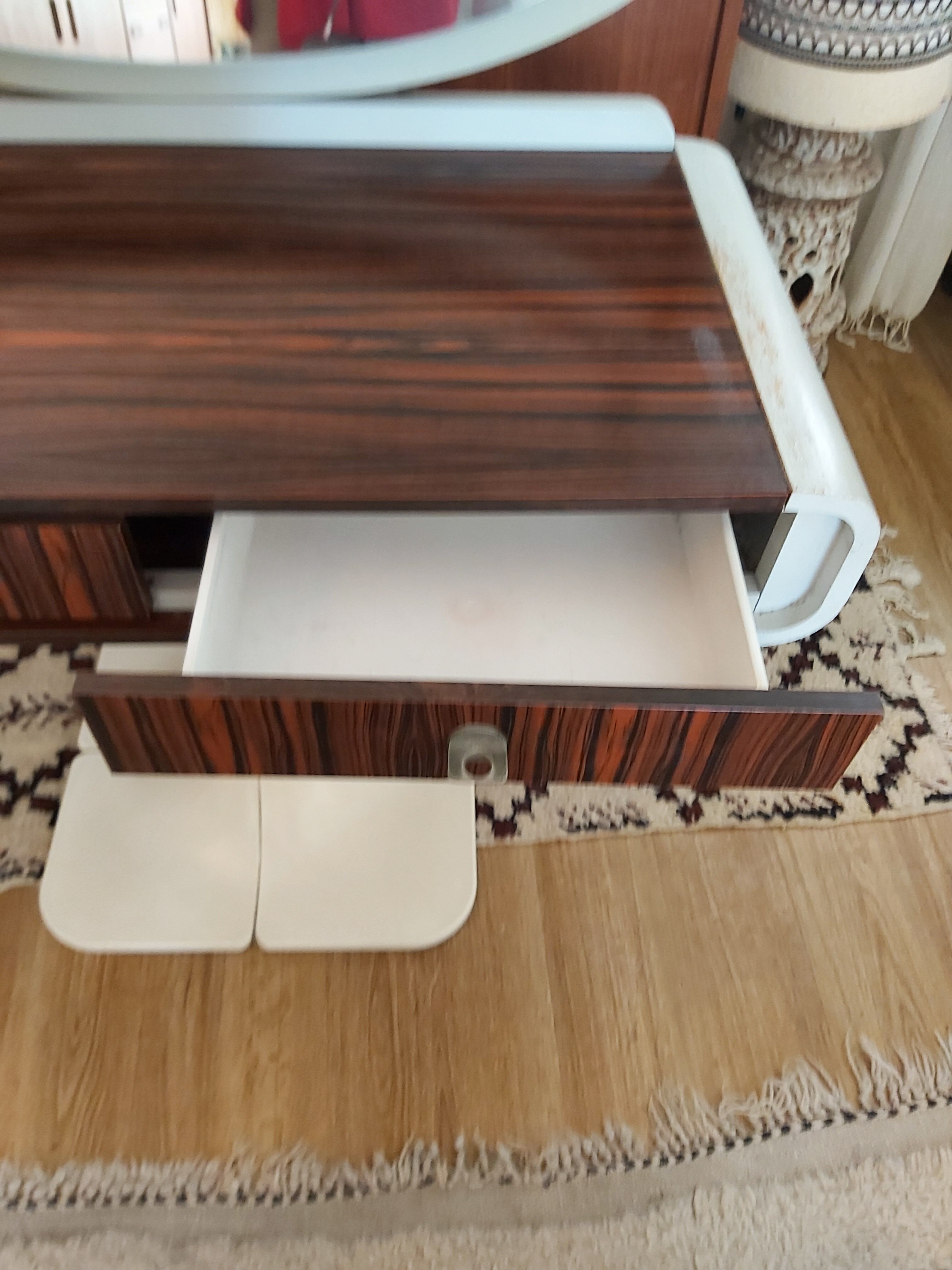 Coiffeuse années 70 pied tulipe