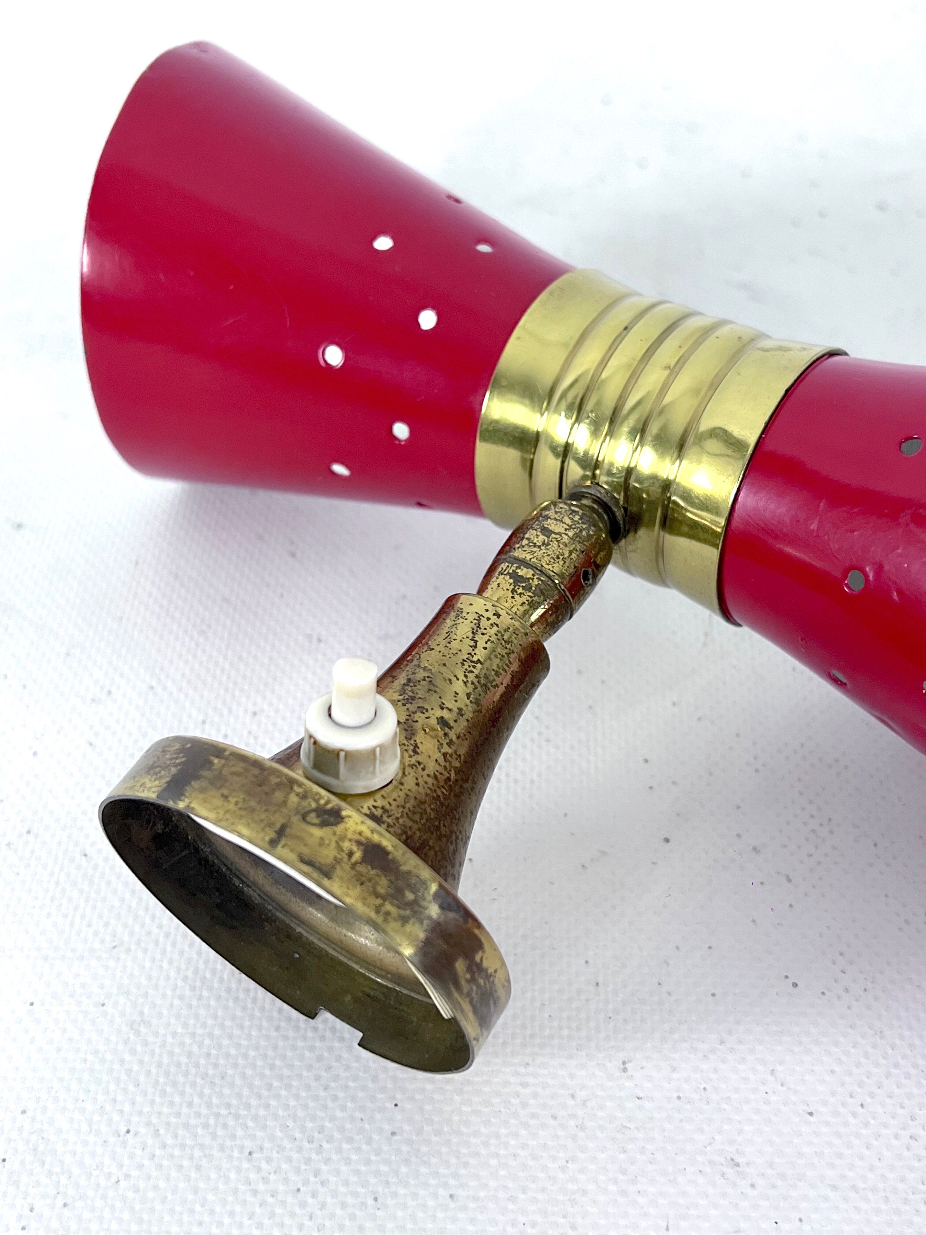 Italian Mid-Century single double cones wall lamp, 1950s