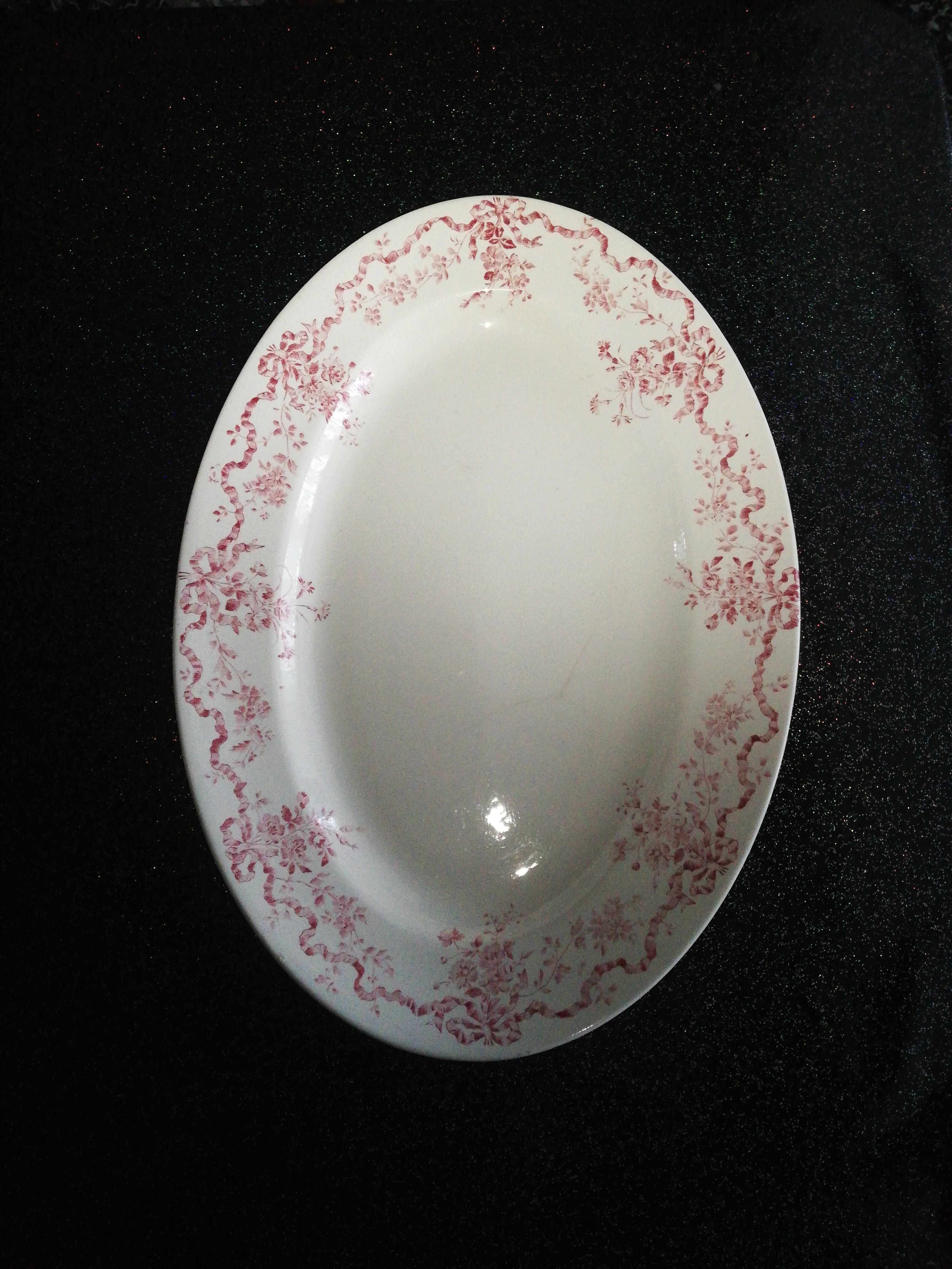 Longwy dish, pink and white Manon model