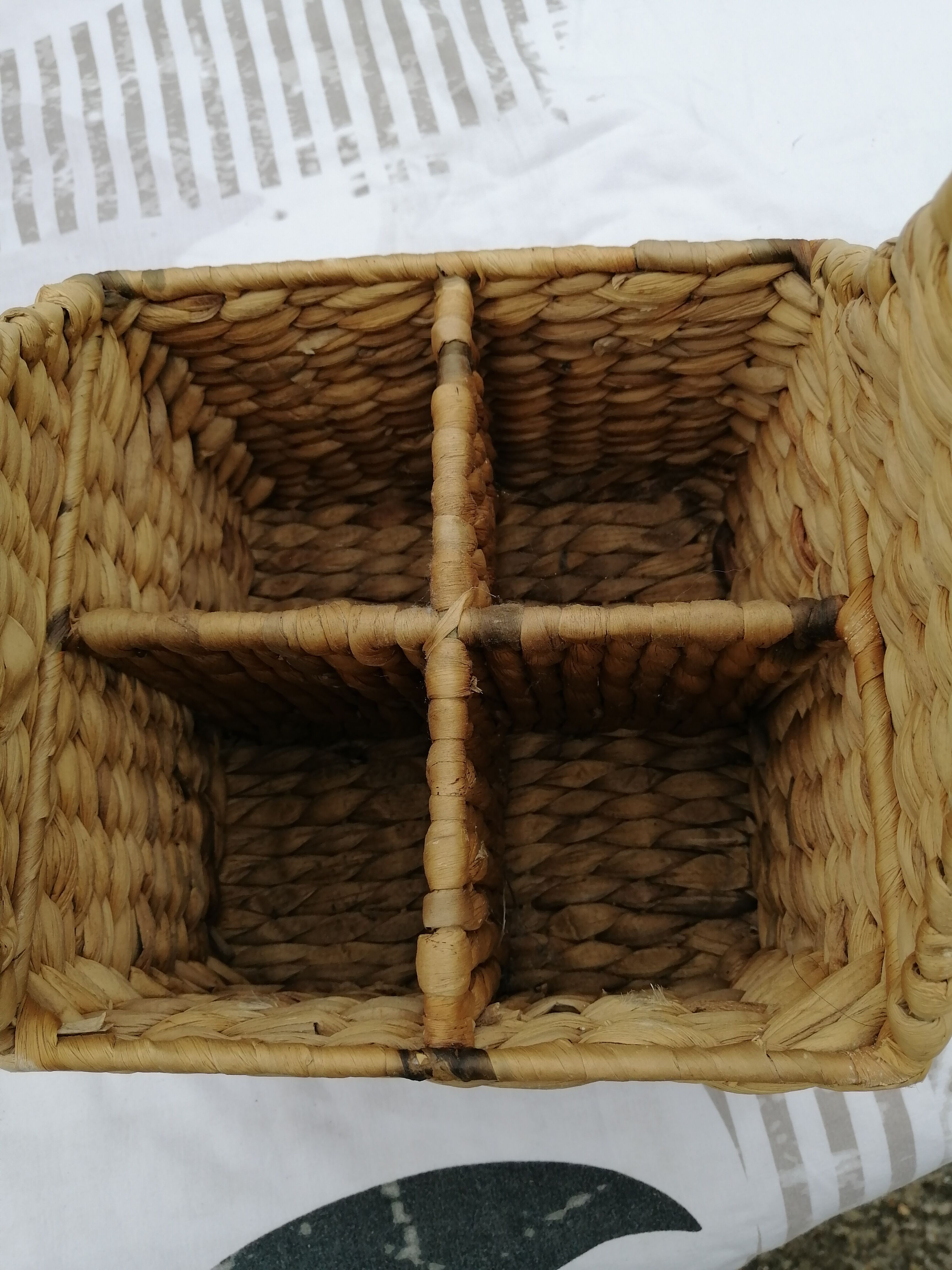 Panier en osier porte bouteille