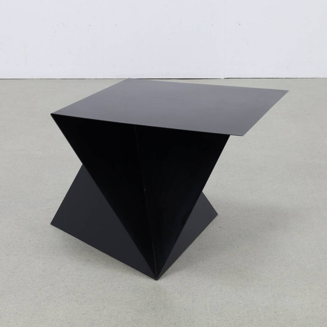 Postmodern metal Side Table in Memphis style, 1980s