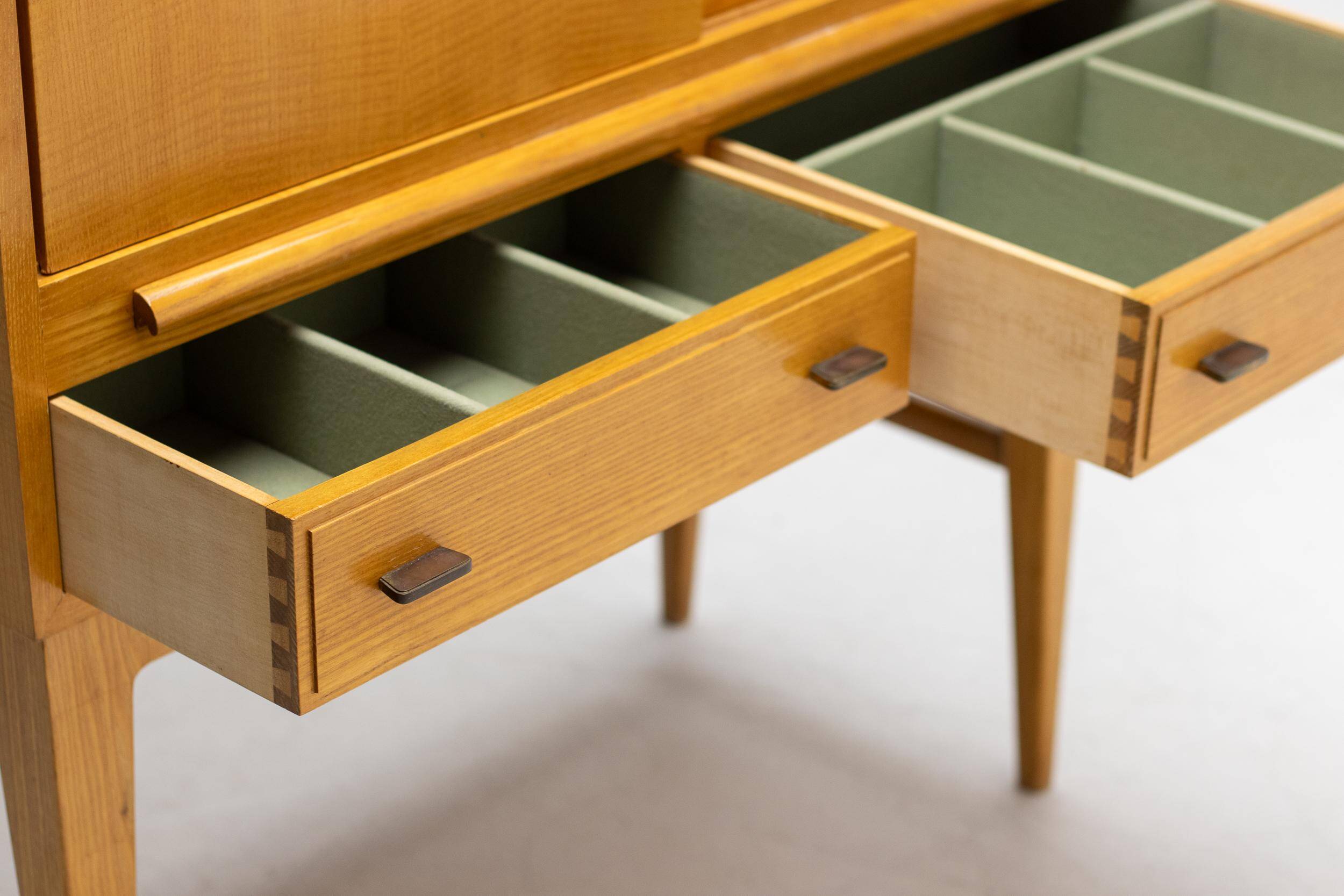 Cabinet de Pander moderniste