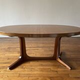 Baumann table: the charm of mid-century scandinavian design