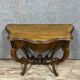 Console galbée époque Napoléon III en acajou vers 1850