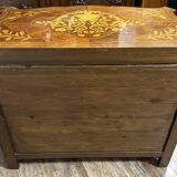 Louis XV style curved chest of drawers of Dutch origin in marquetry