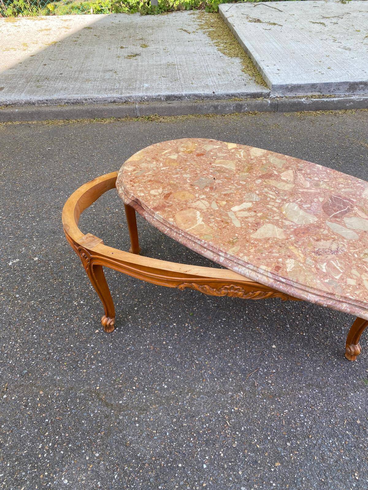 Vintage Louis XV coffee table in solid wood and pink marble.