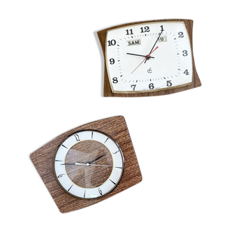 Set of 2 clocks