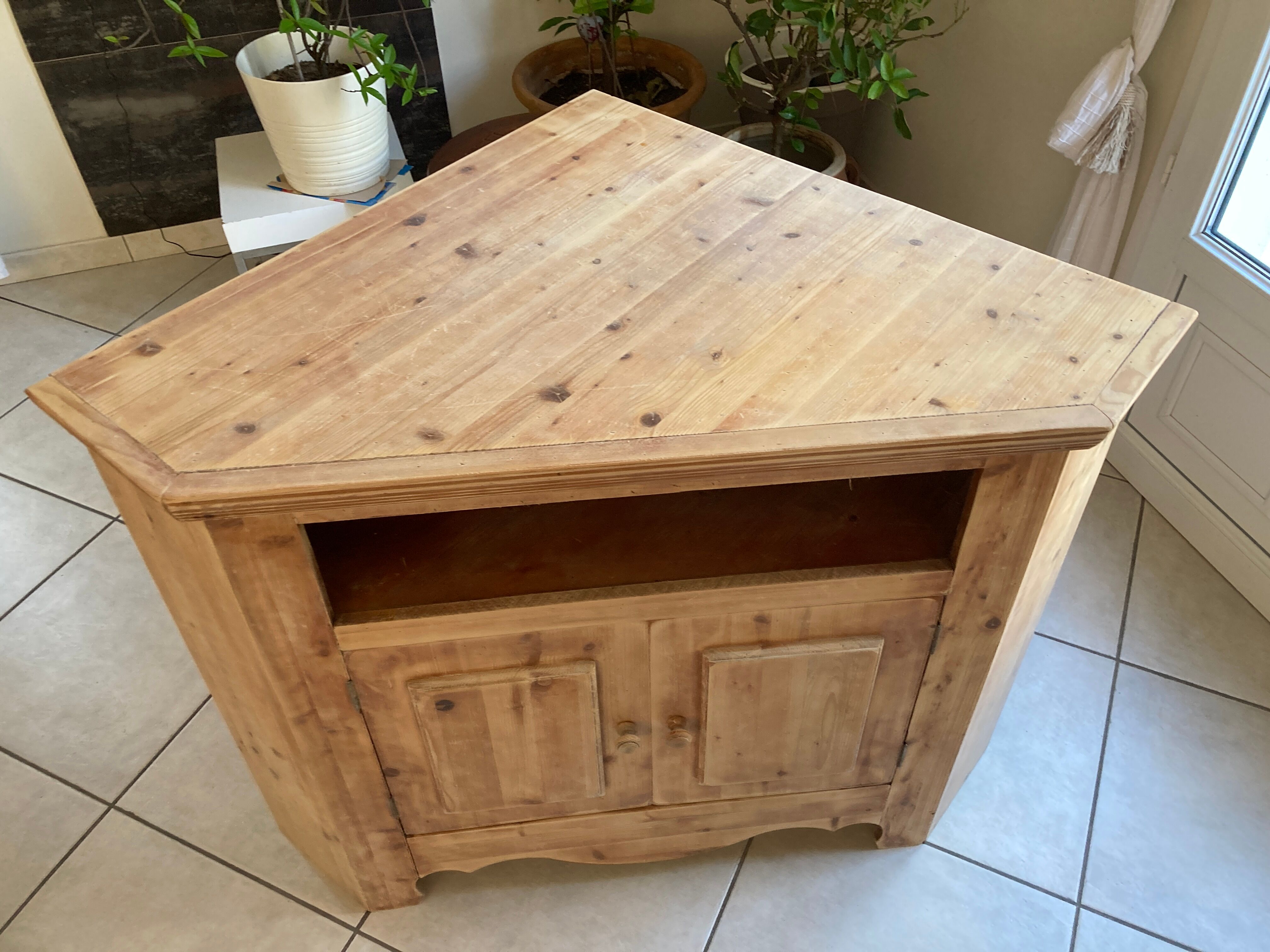 Corner cabinet, corner furniture