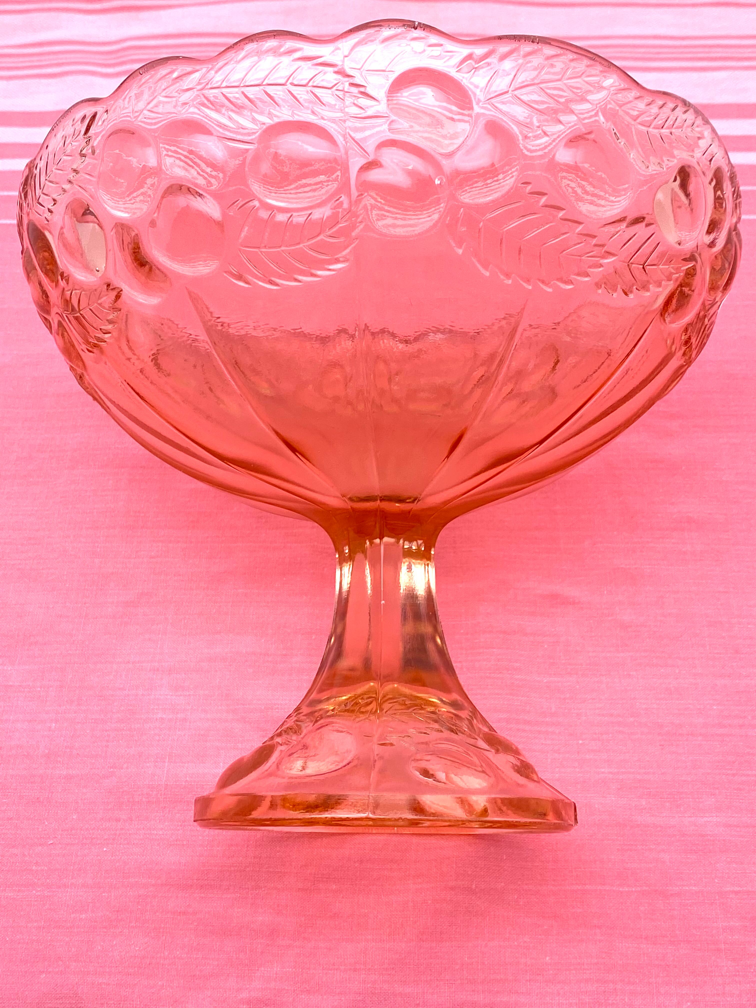 Cup mounted on foot patterns fruit glass pink