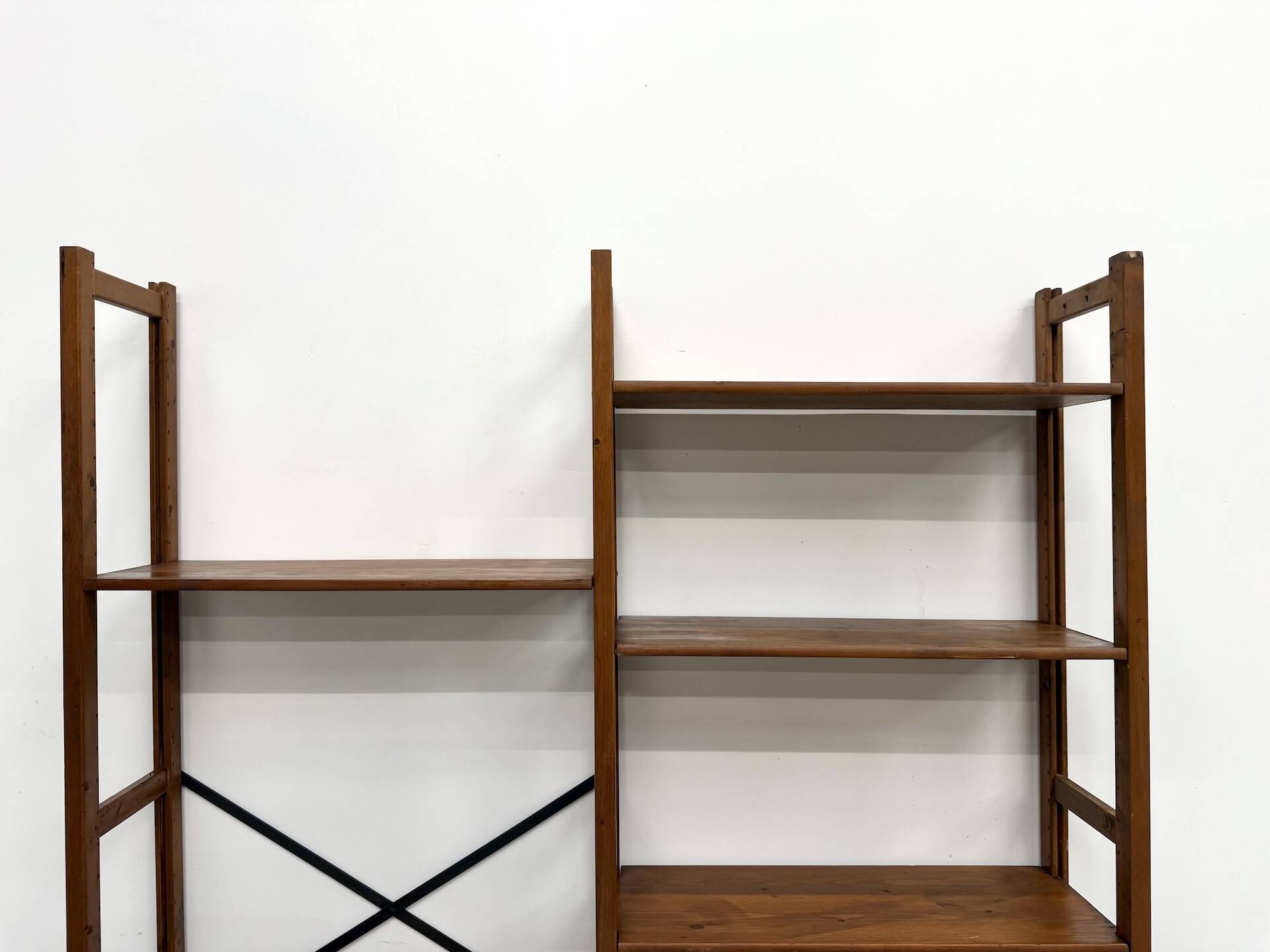 XXL Modernist Library in Solid Pine – 1950s Design – L164 cm