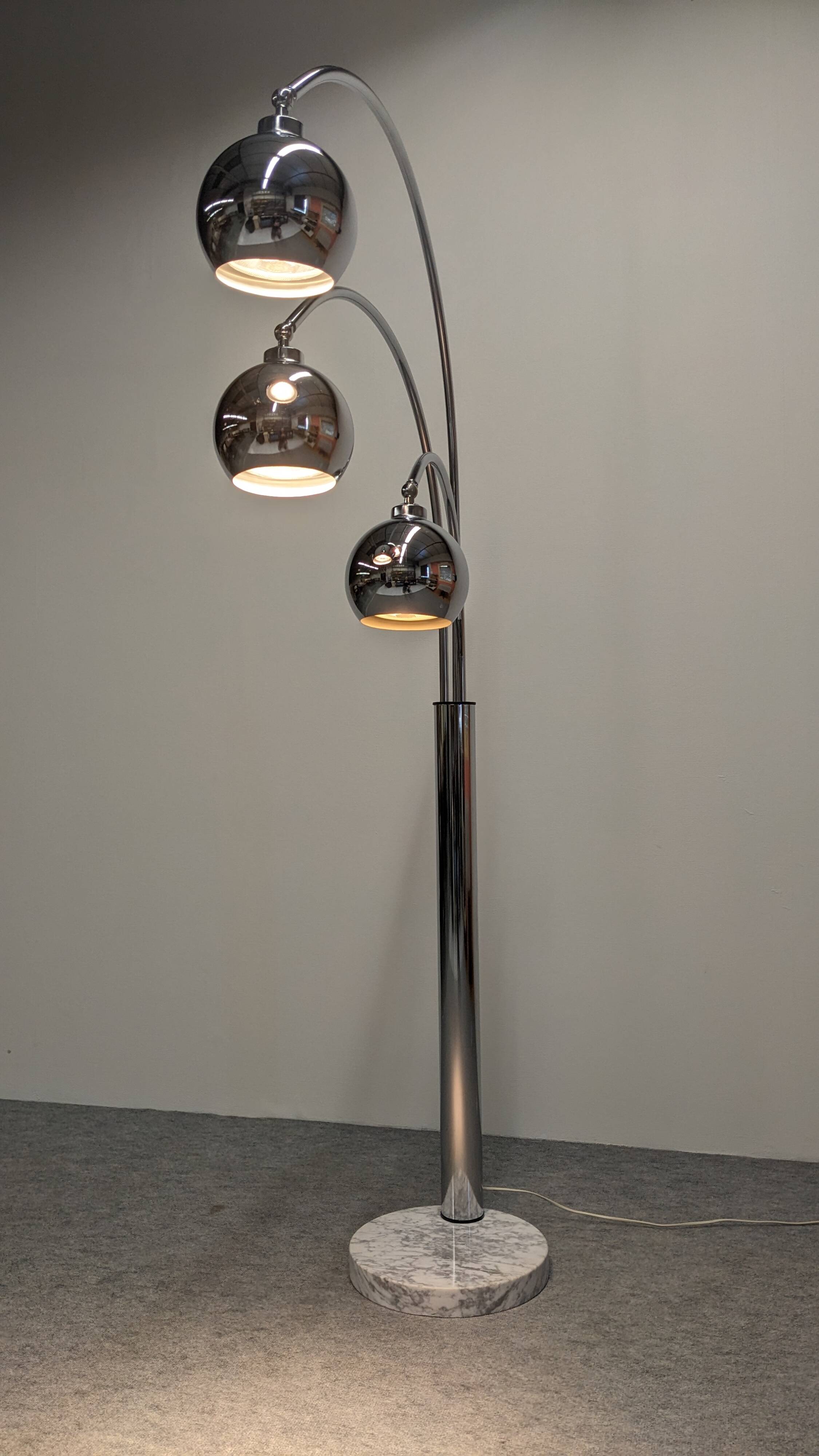 Lampadaire Muguet Eye ball Space age de Goffredo Reggiani, Italie vers 1970