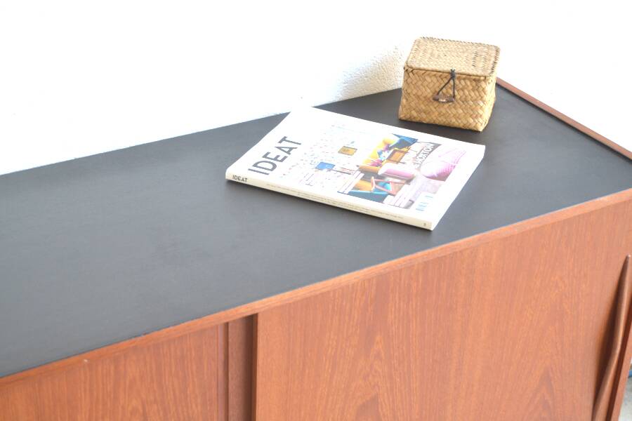 Danish sideboard – sliding doors * 181 cm