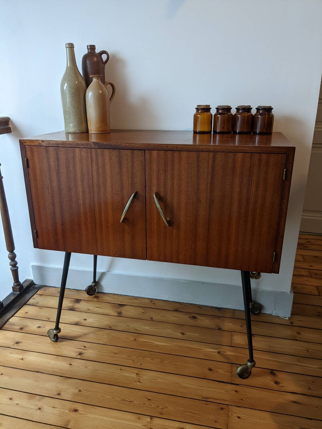 Vintage bar/TV cabinet