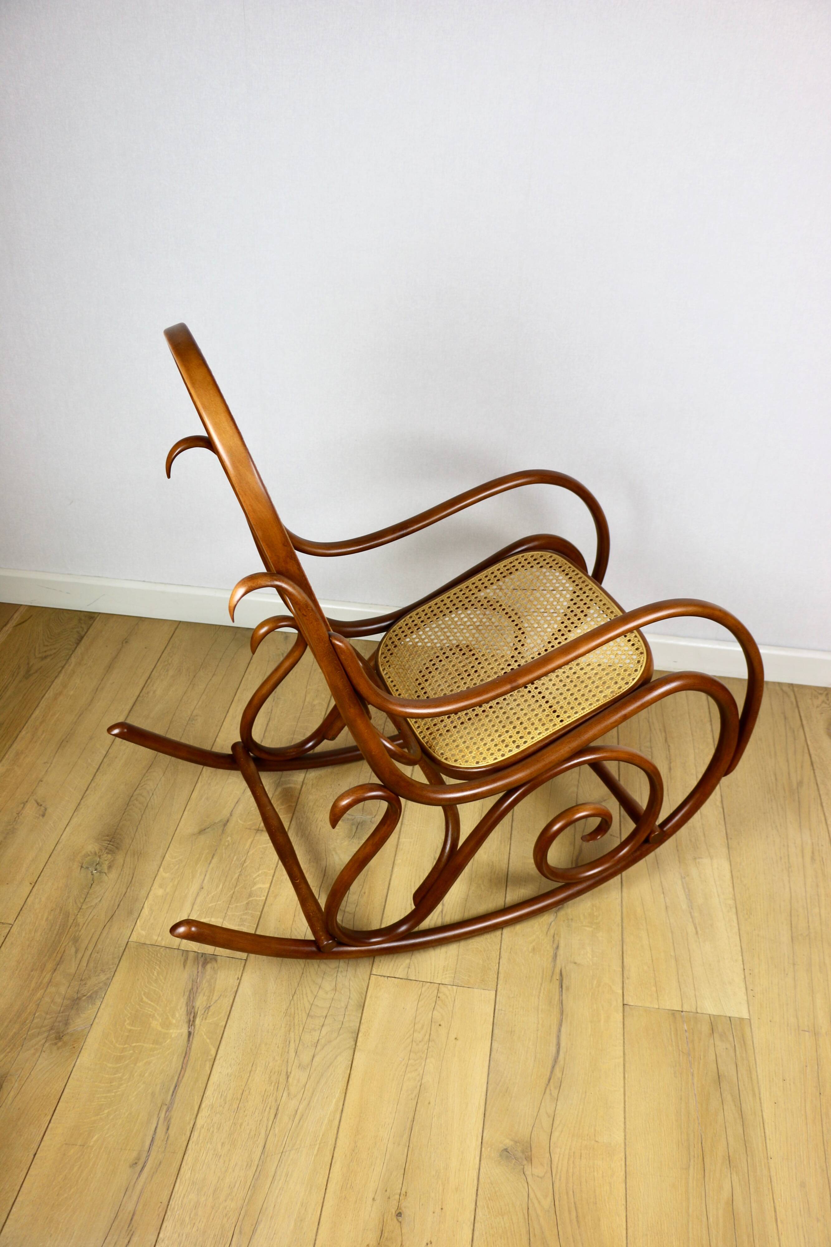Rocking chair on runners, original light brown, 1970s - perfect like new