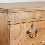 Large antique English blonde oak chest of drawers from the 18th century