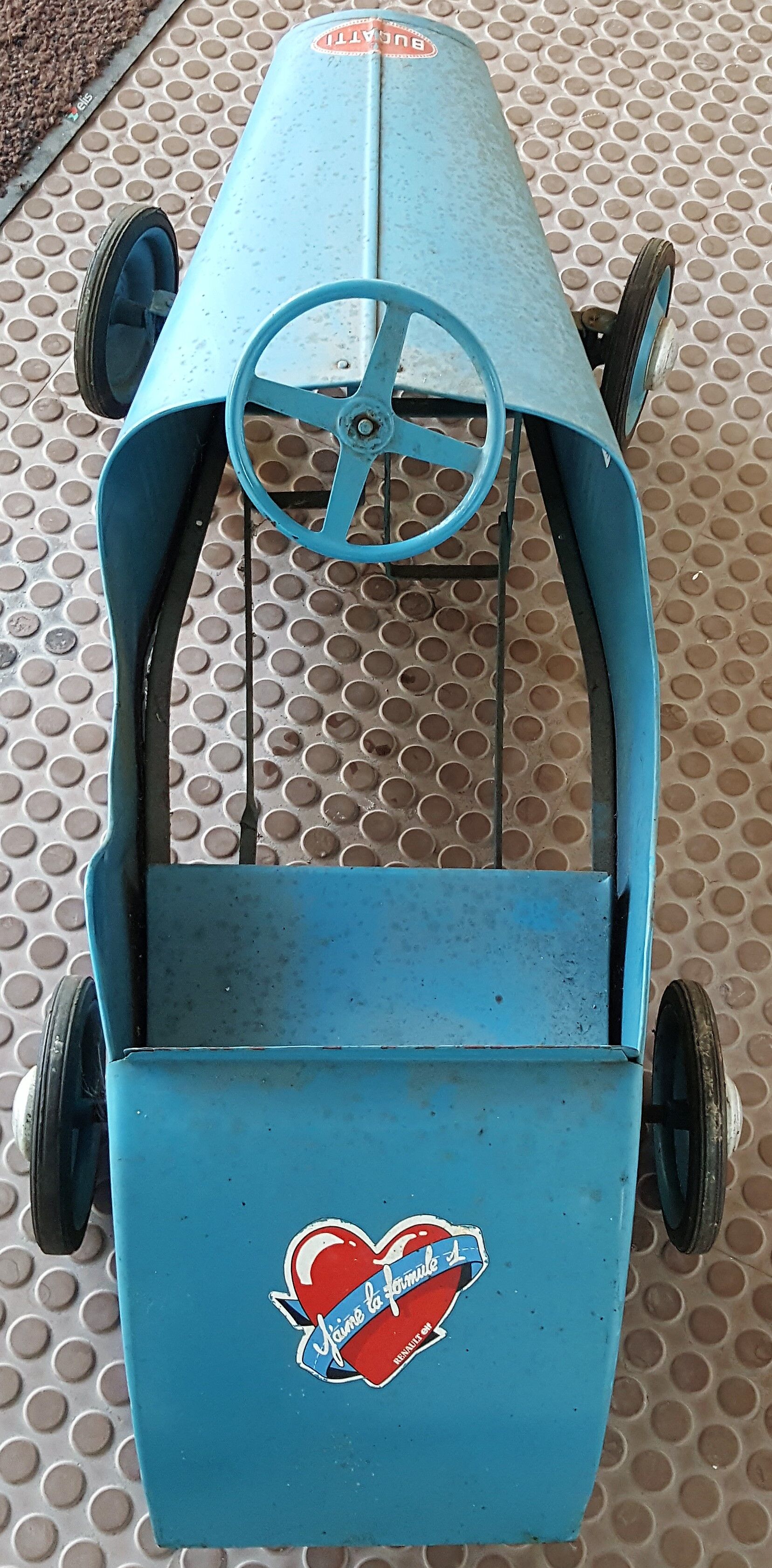Bugati pedal cart