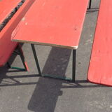 2 placemats and brewery benches