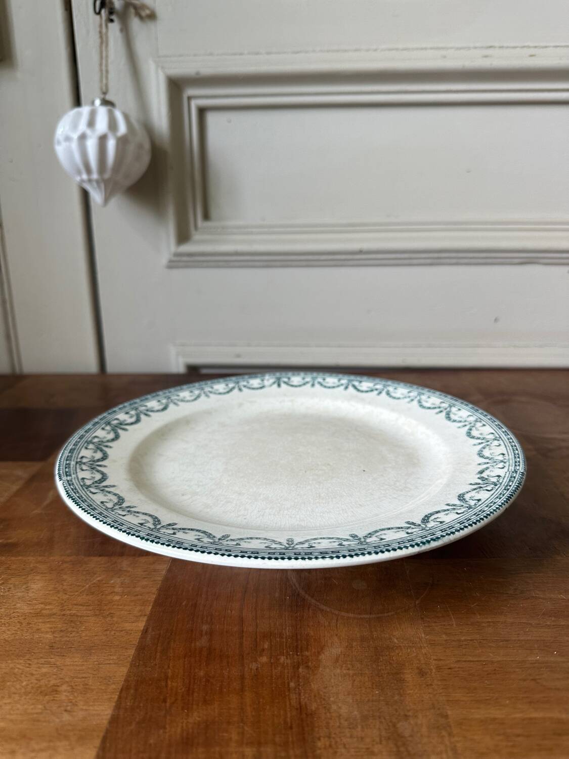 Small round dish on foot