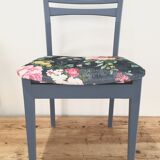 Blue Velvet Chair wooden flowers vintage effects!