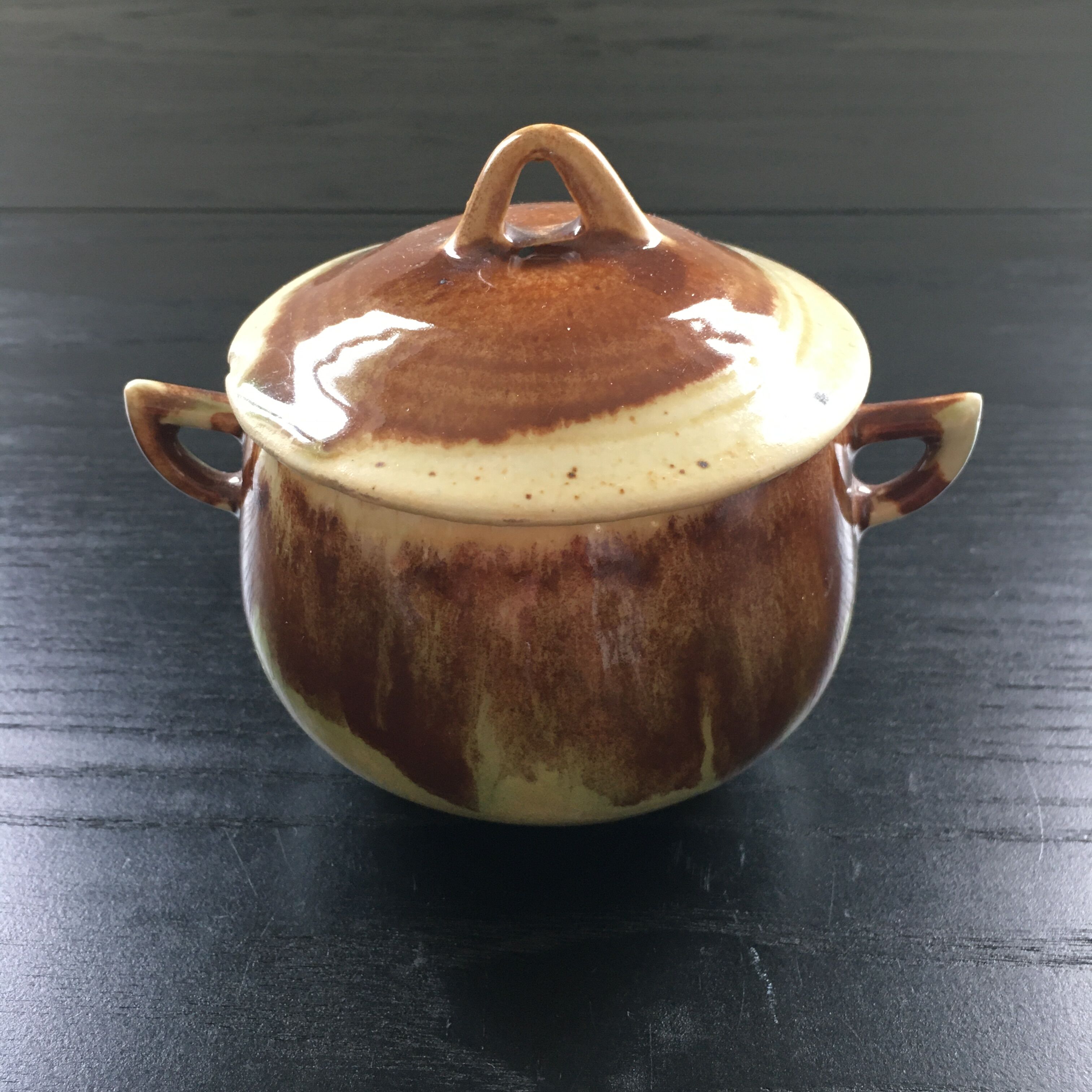 Flamed tripod sugar bowl