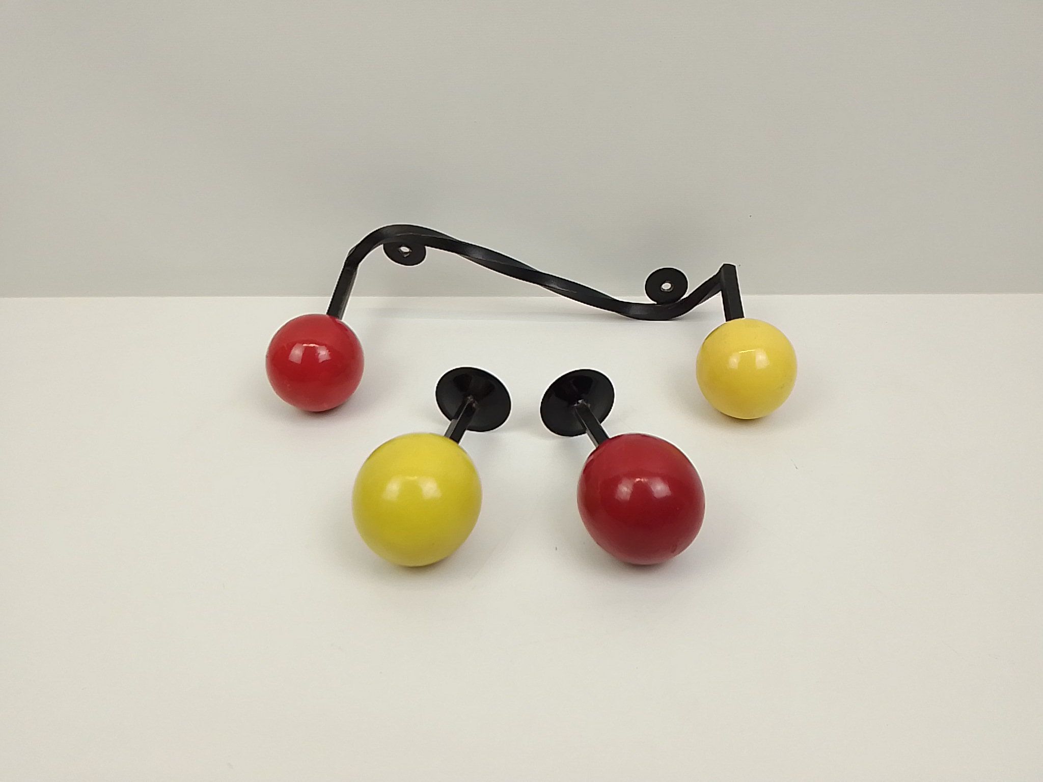 Vintage hook 2 hooks and 2 individual hooks in black metal and tricolor wood