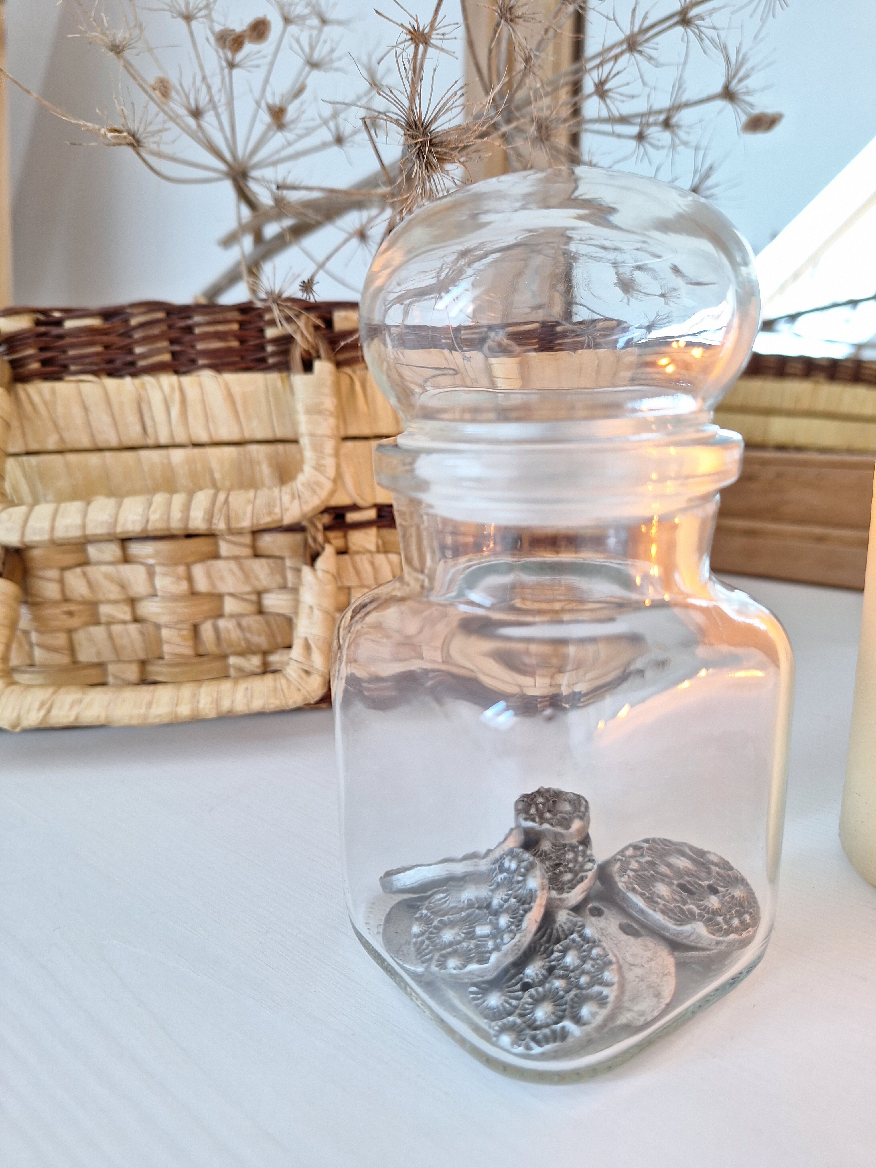 Apothecary jar