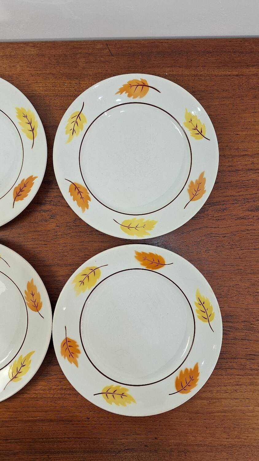 Set of porcelain plates Moulin des Loups