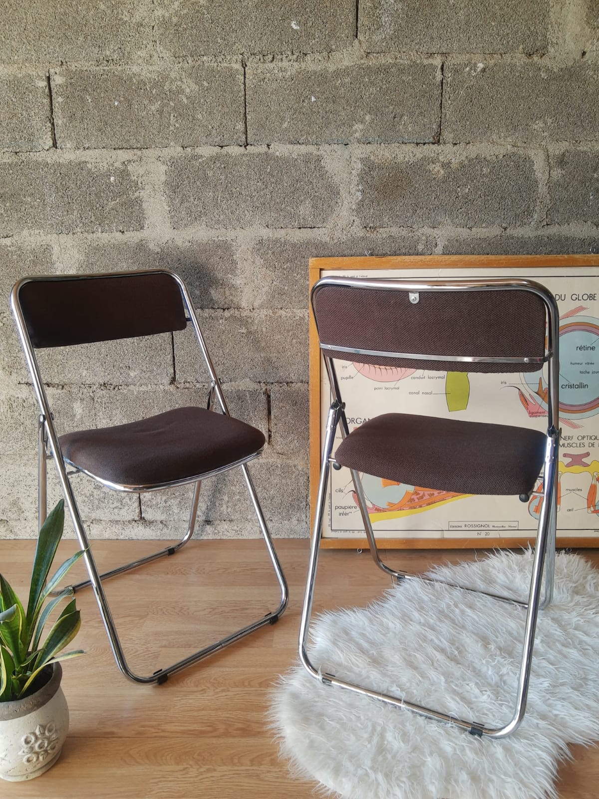 Set of two folding chairs in brown and metal fabric - vintage
