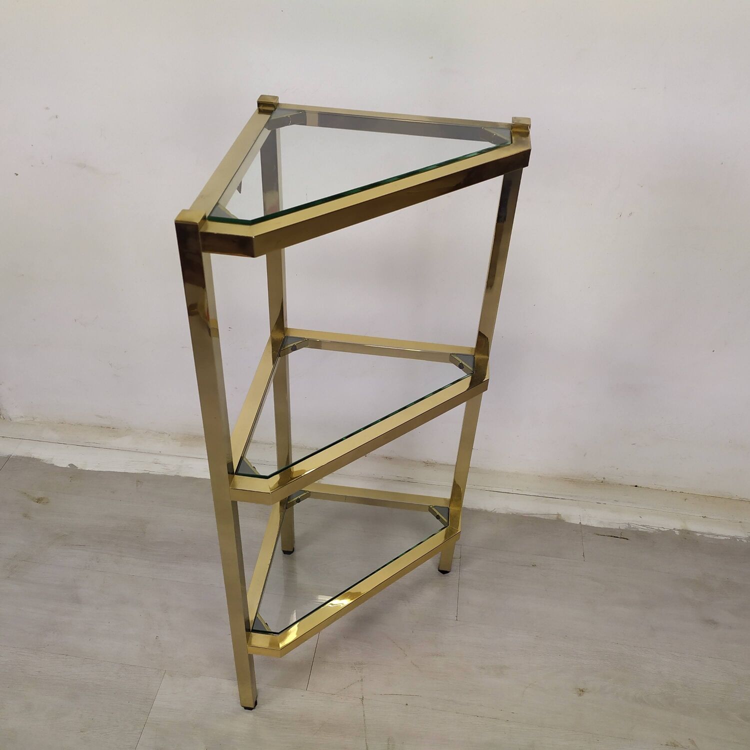 Vintage corner shelf