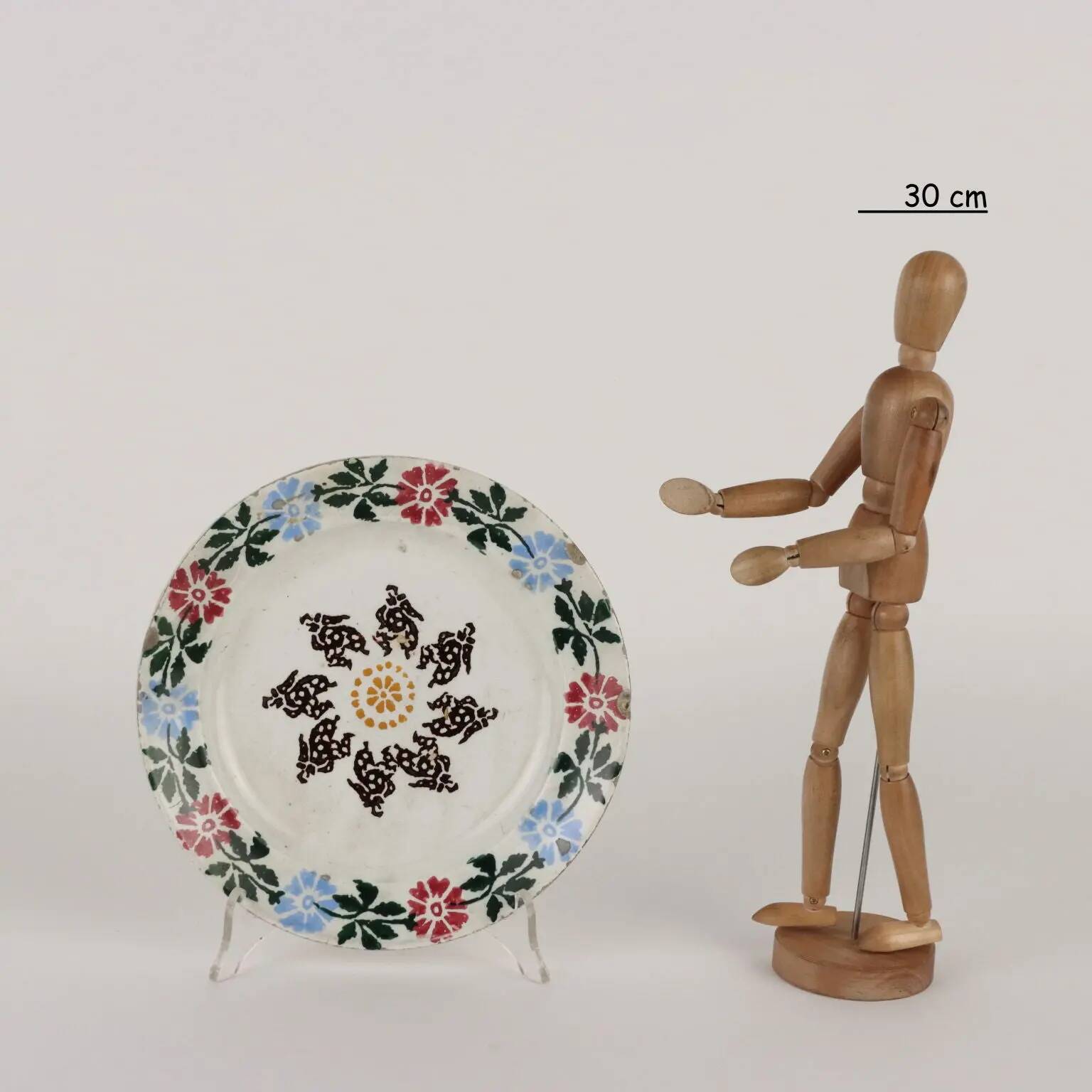 Antique ceramic plate, Venetian manufacture, 19th century.