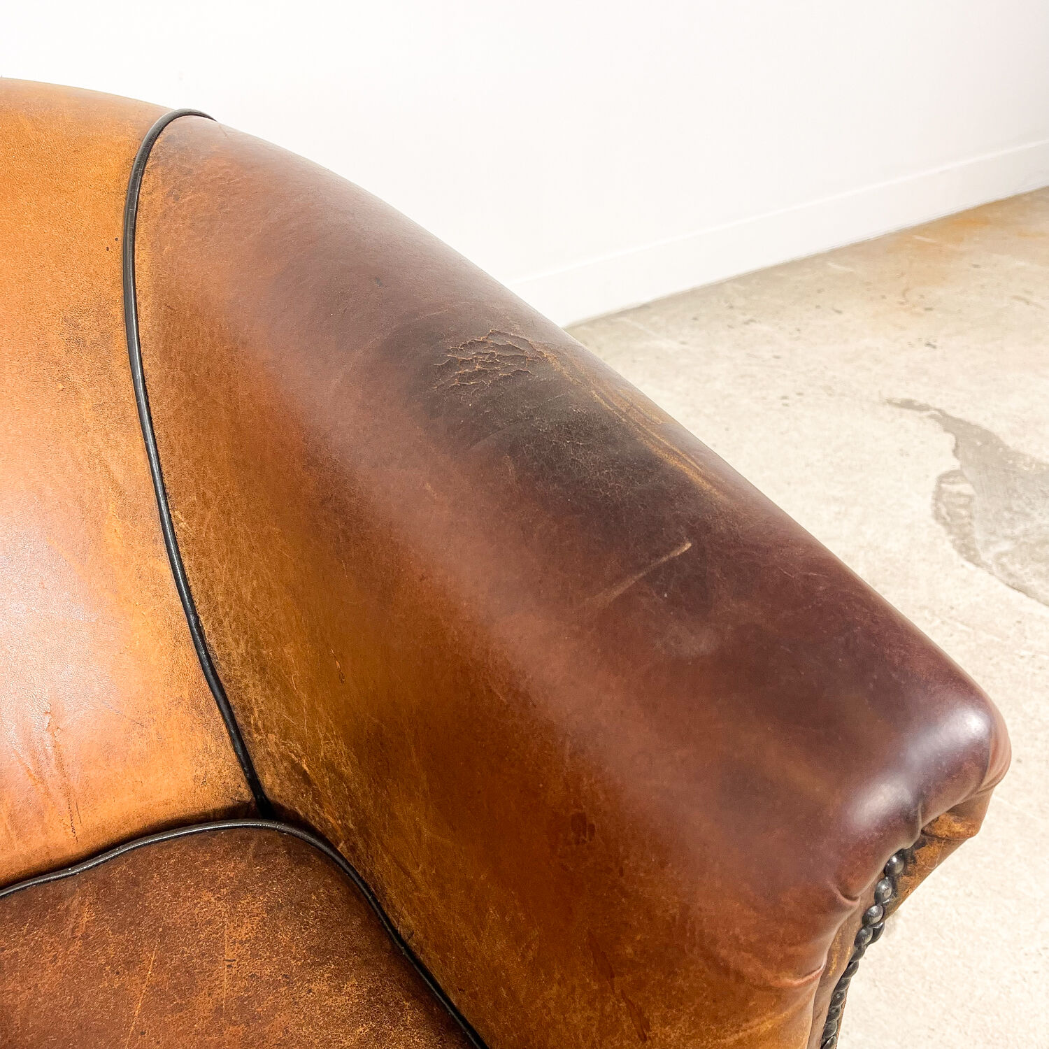 Vintage sheep leather tub club chair apeldoorn