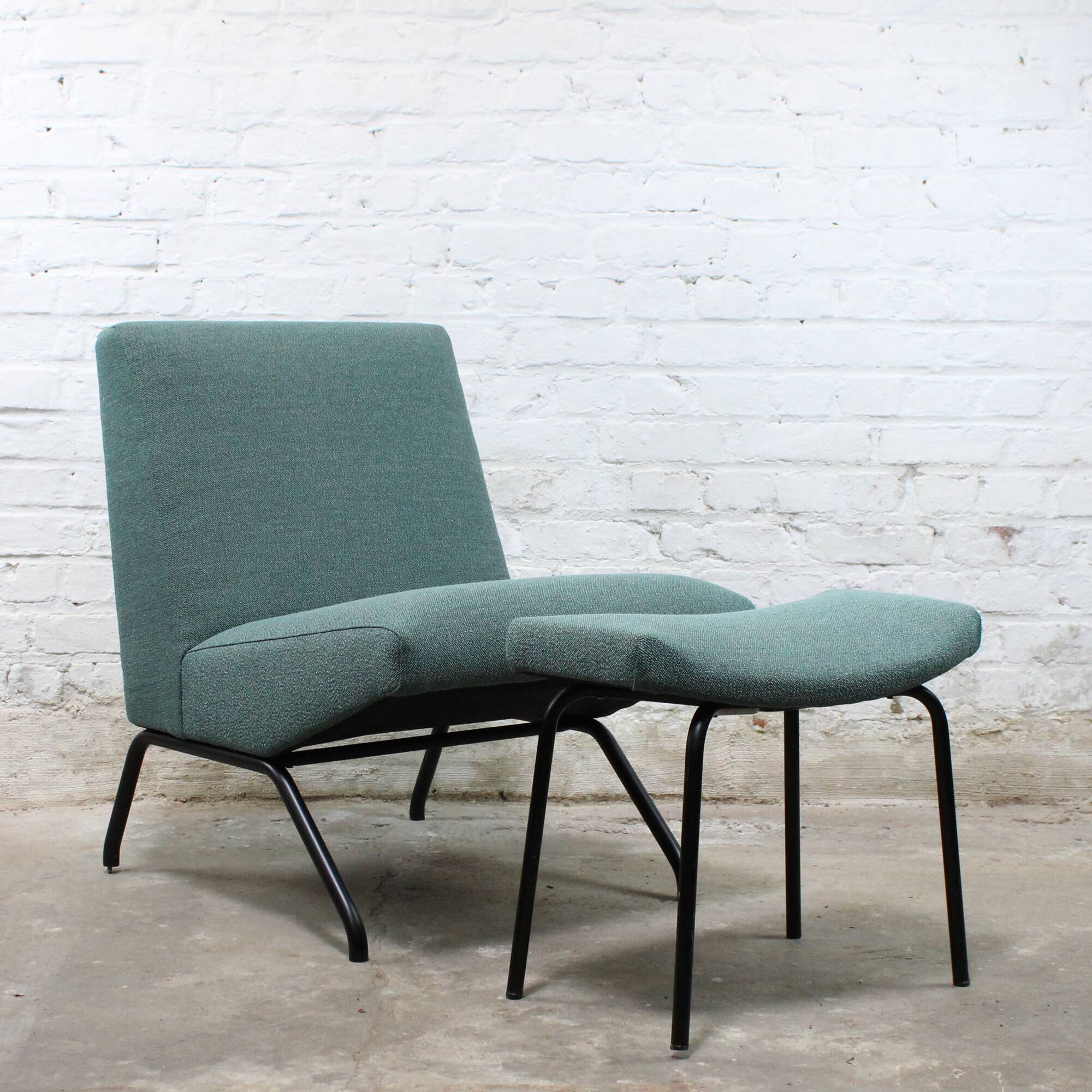 "Visitor" model armchair and ottoman by Pierre Guariche for Meurop