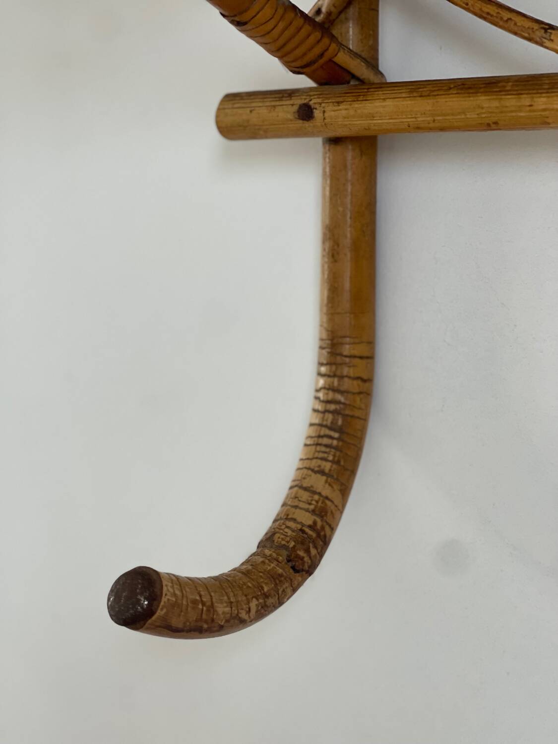 1960s rattan wall hook shelf