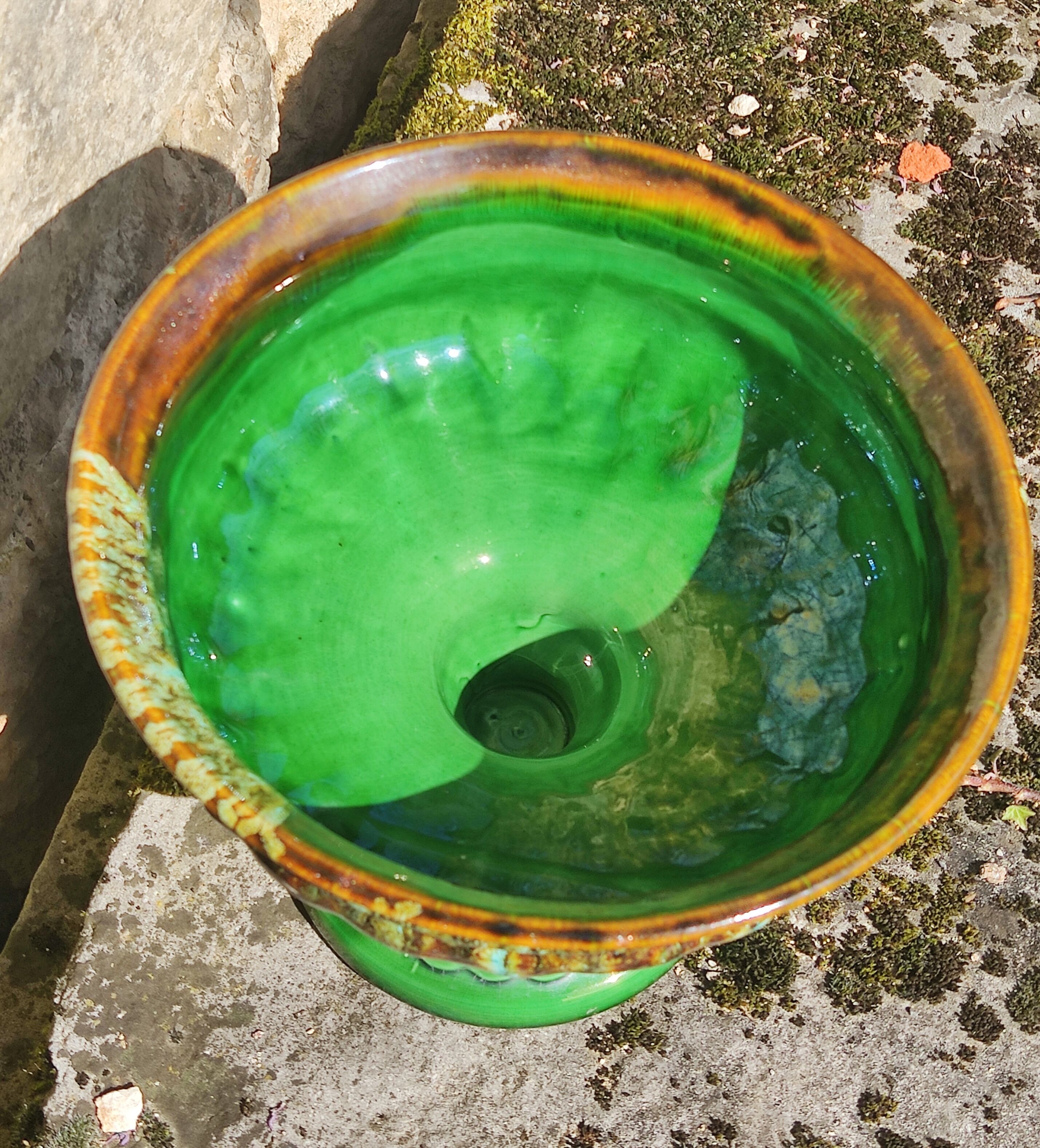 Medici shaped earthenware cup - flamed green -