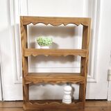 Scalloped frieze wall shelf