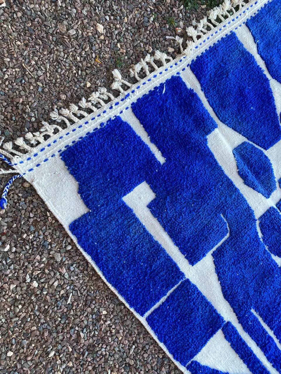 Unique natural wool Moroccan rug 2.5x1.5 m