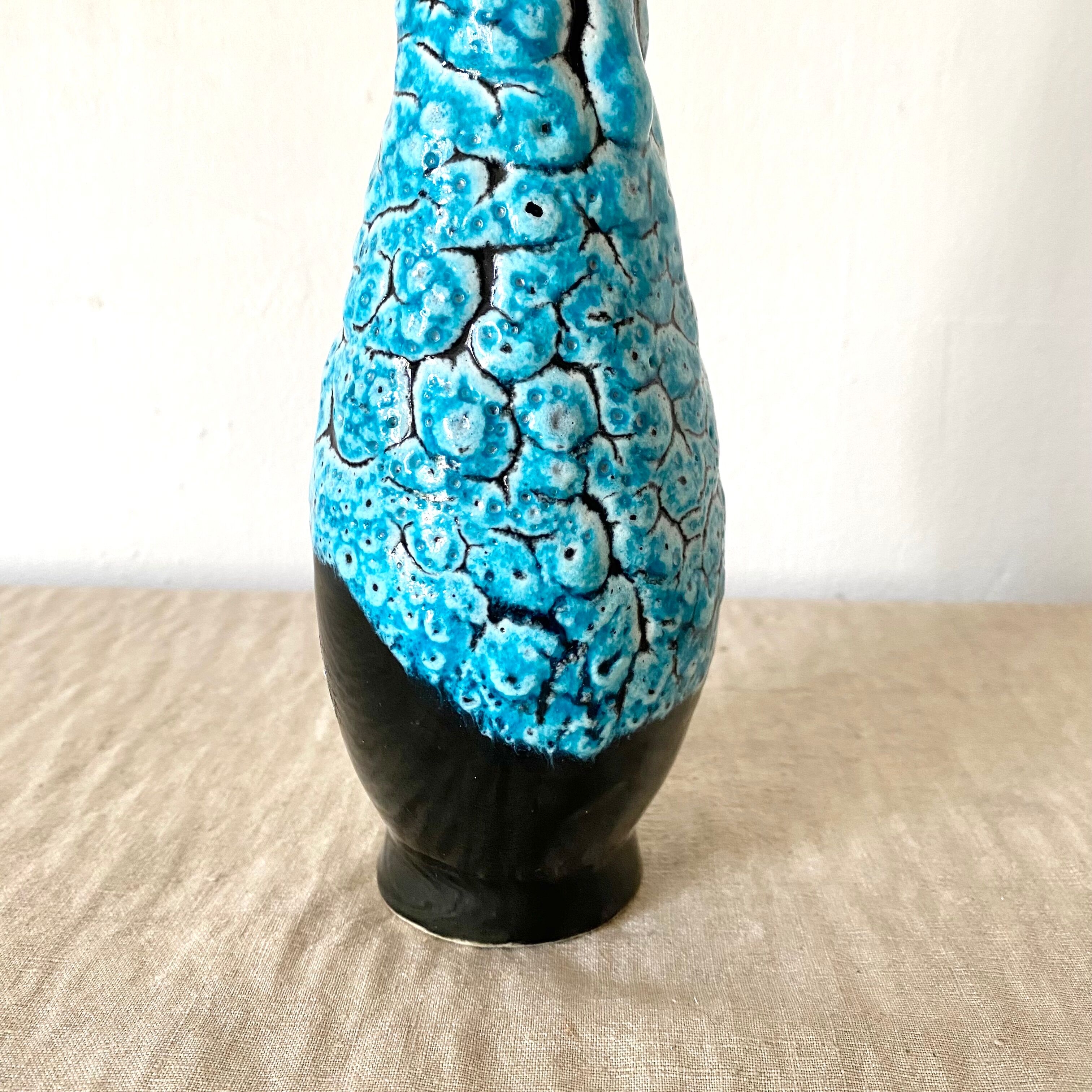 70s single-flower vase