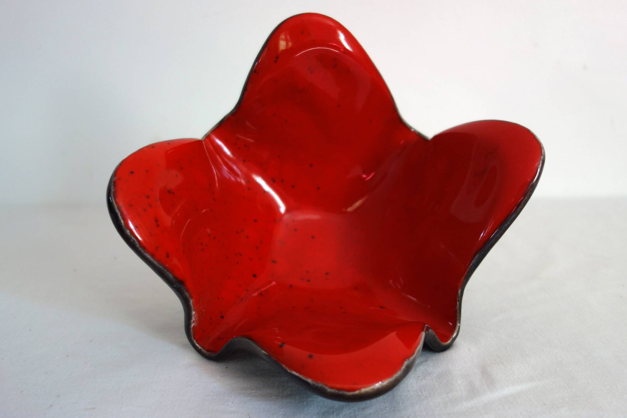 Ceramic handkerchief pocket empty vase from the 50s/60s France