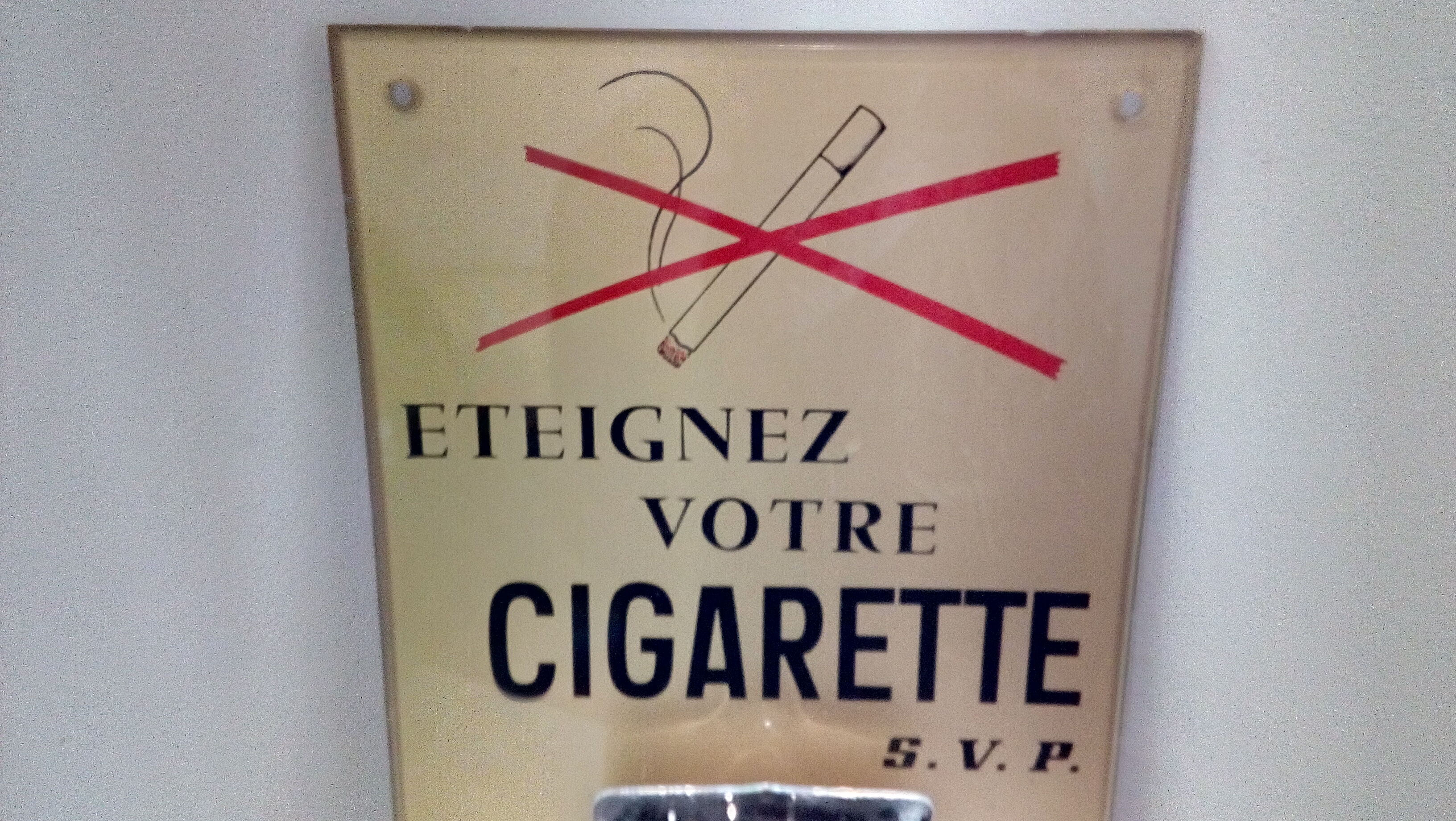 Cendrier mural de bistrot plaque publicitaire