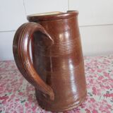 Berry sandstone pitcher
