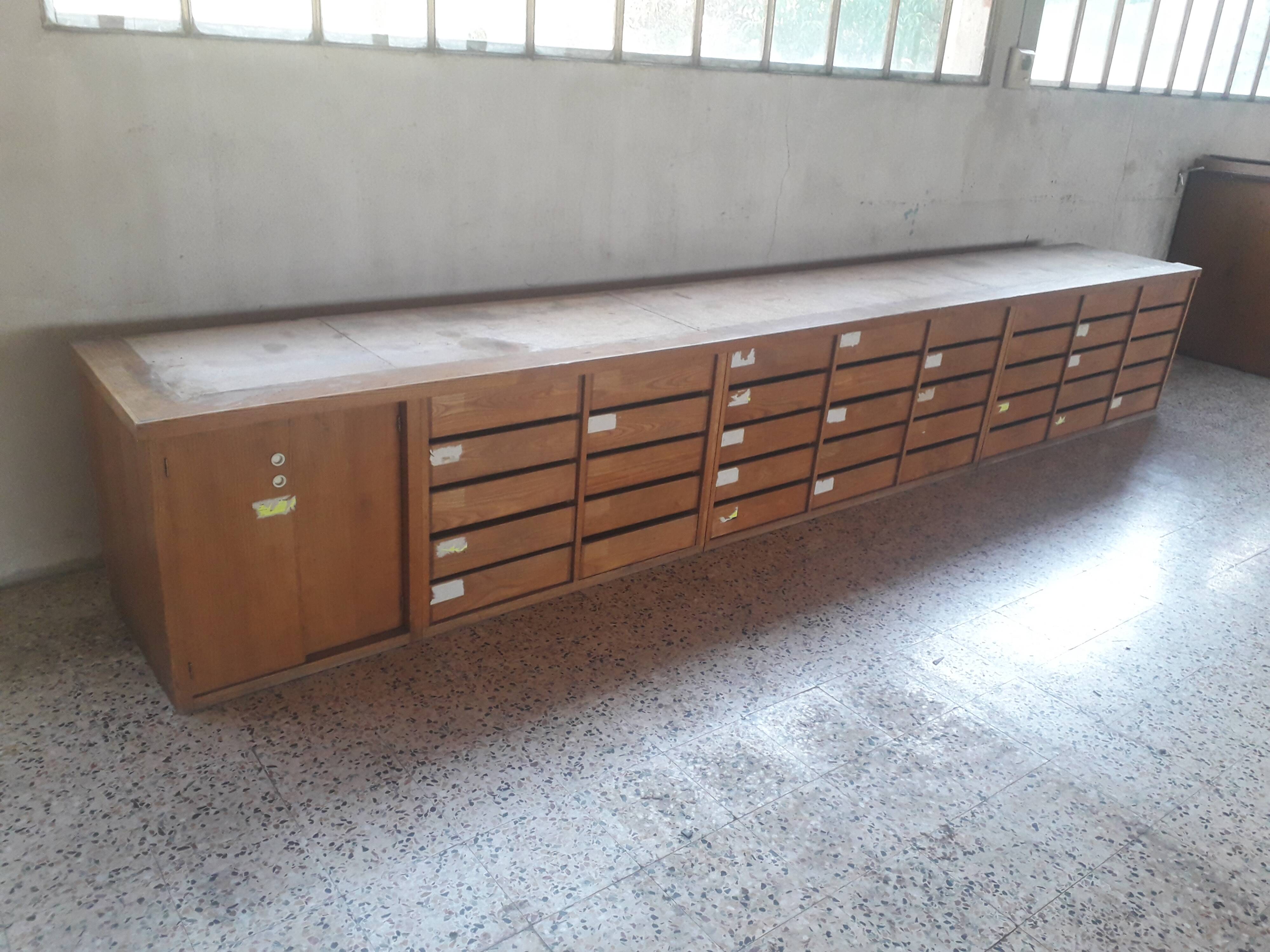 Cabinet with drawers 50 years, 450cm