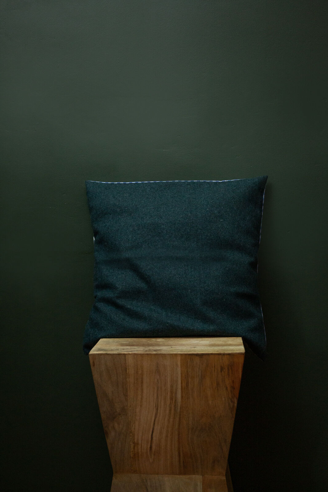 Dark green upcycled cushion cover in wool 45x45 cm