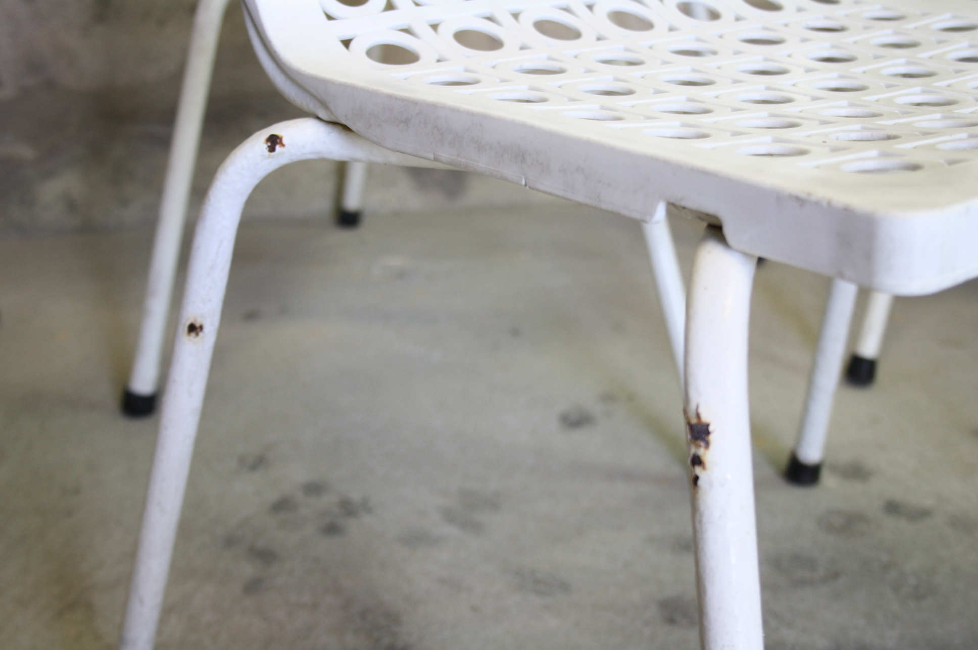 Set of five vintage patio chairs