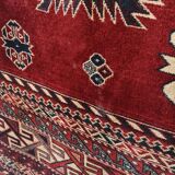 Wall rug with oriental patterns.